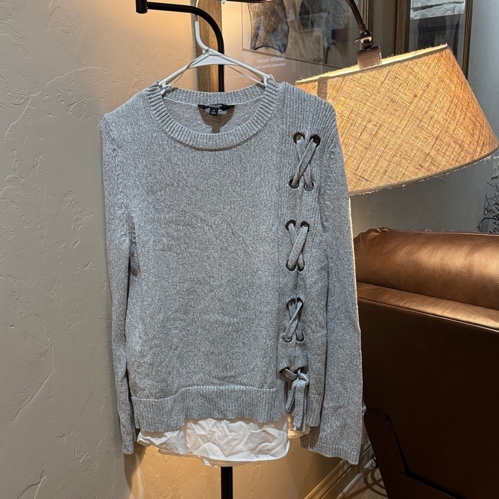 Simply Vera Vera Wang Light Gray Knit Sweater Medium A002